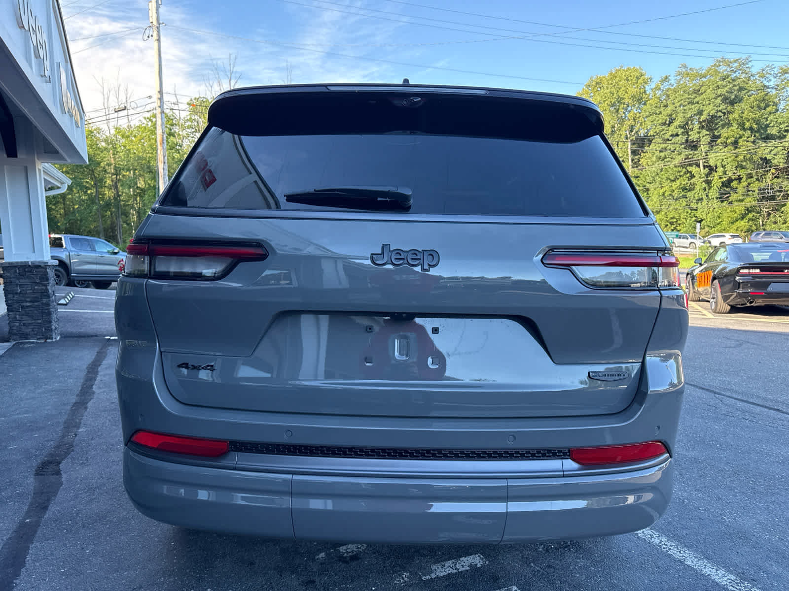 New 2027 Jeep Grand Cherokee L Summit AWD/4WD image 4