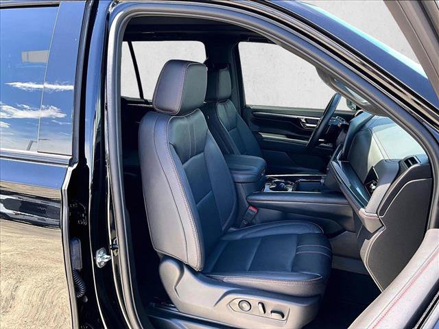 Used 2025 Chevrolet Tahoe RST w/ Comfort Package RWD image 9