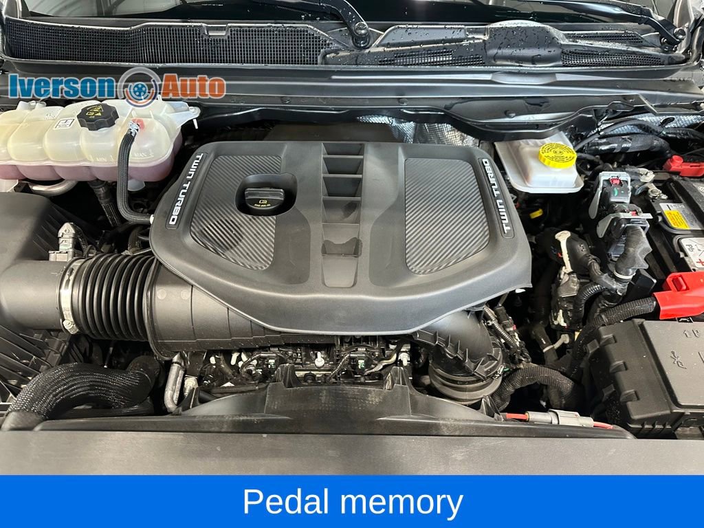 Used 2025 RAM 1500 Limited AWD/4WD image 11