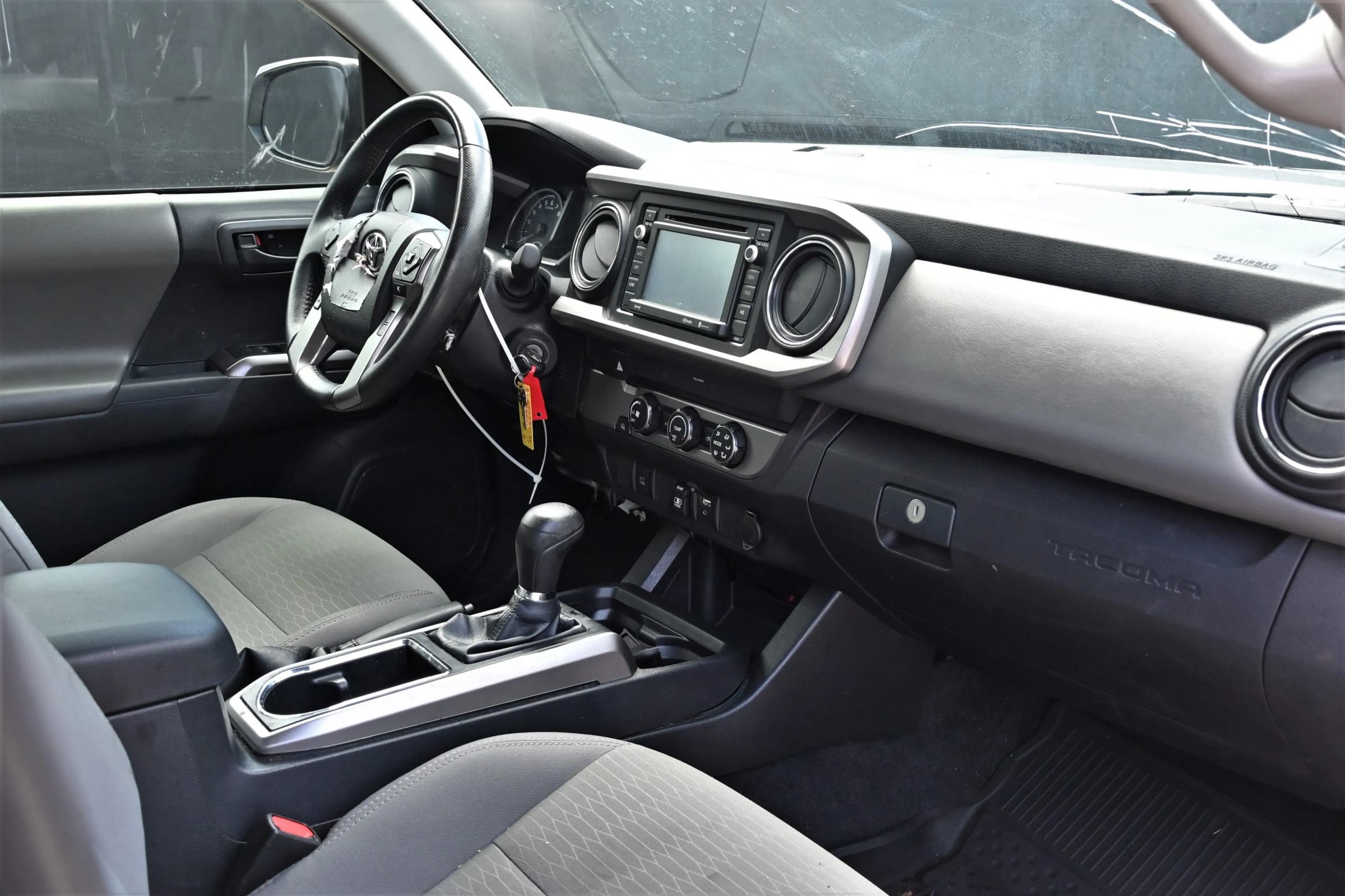 Used 2019 Toyota Tacoma SR5 RWD image 14