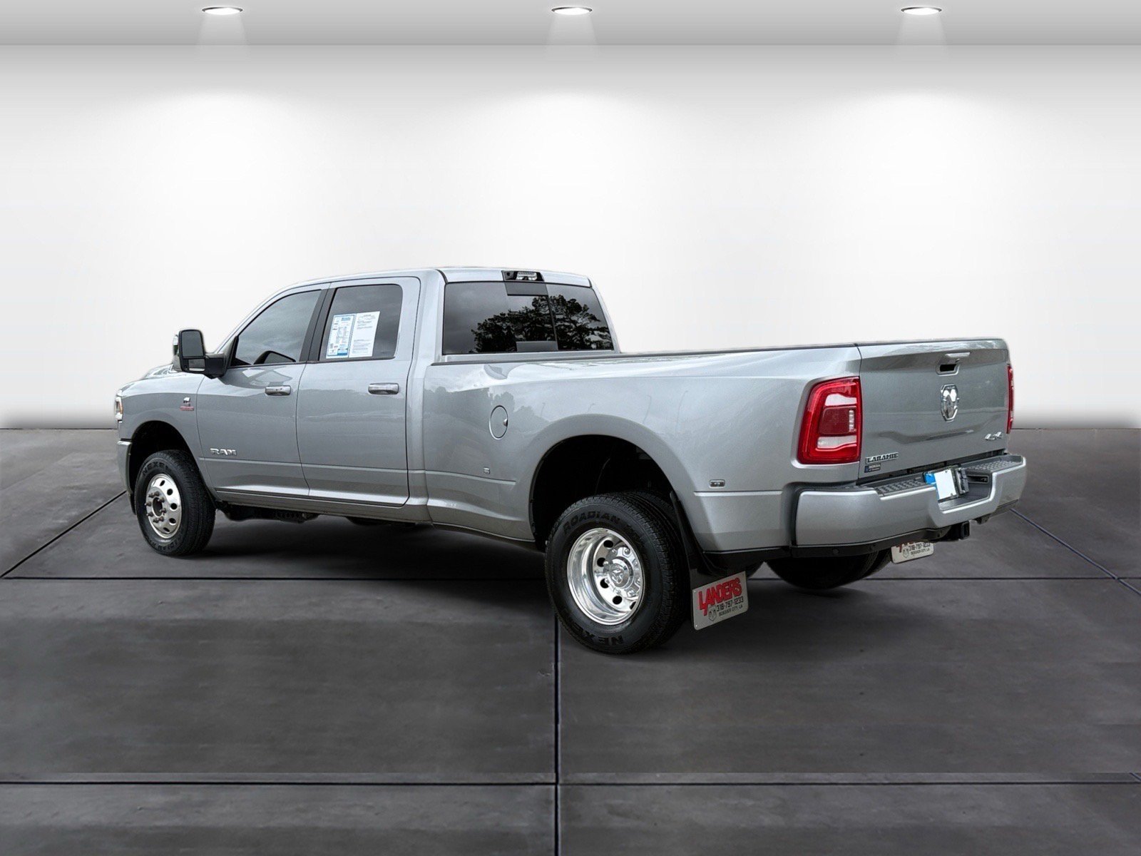 Used 2024 RAM 3500 Laramie w/ Safety Group AWD/4WD image 3