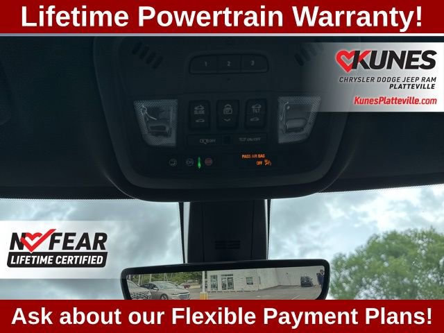 Used 2022 Chevrolet Traverse High Country image 55