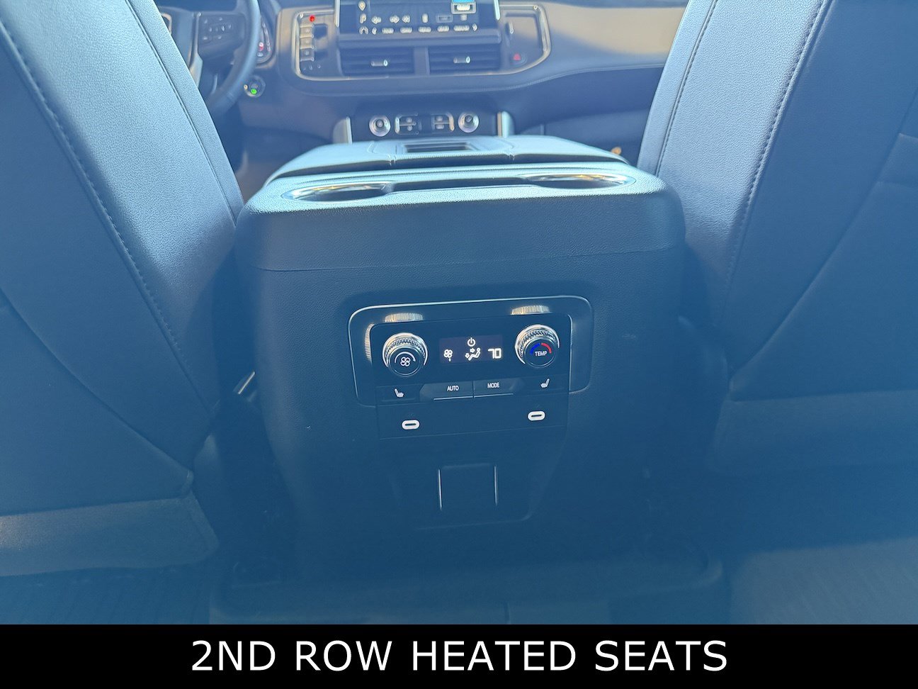 Used 2023 GMC Yukon XL SLT w/ SLT Luxury Package image 29