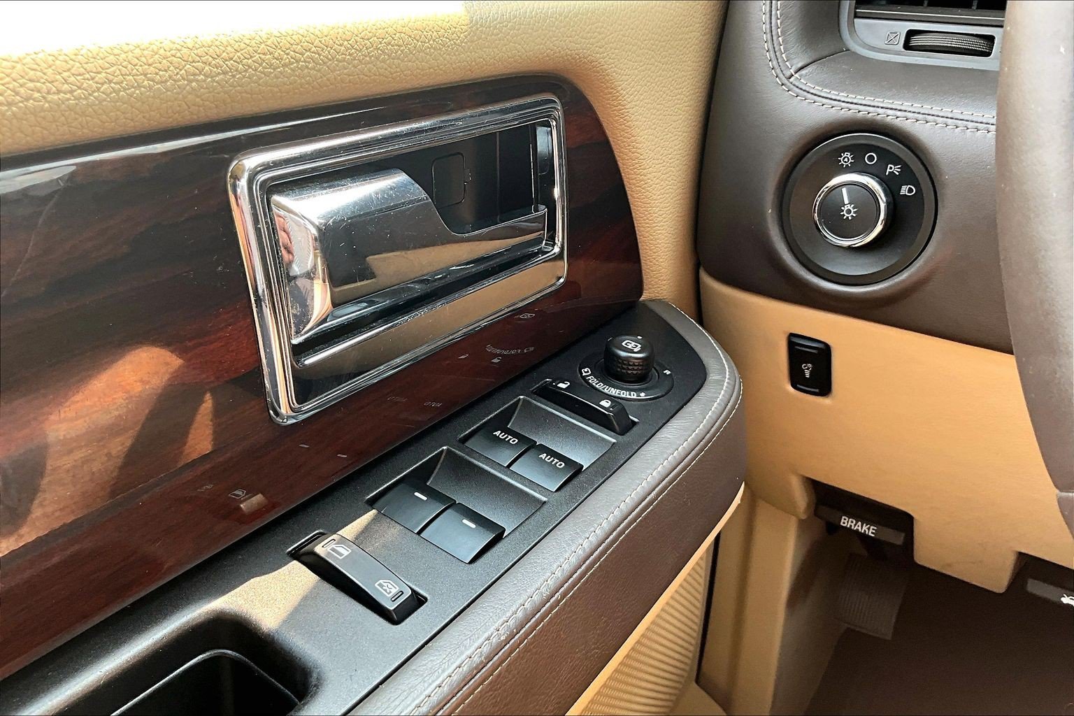 Used 2015 Lincoln Navigator 4WD w/ Equipment Group 101A Reserve image 35