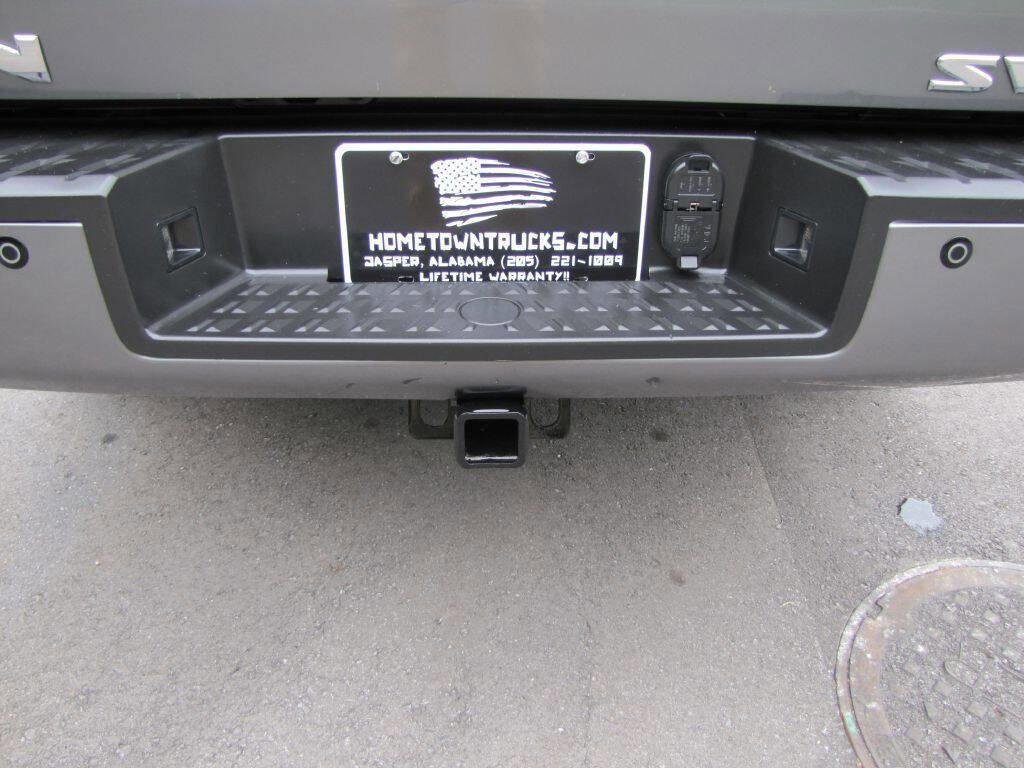 Used 2017 Nissan Titan SV AWD/4WD image 27