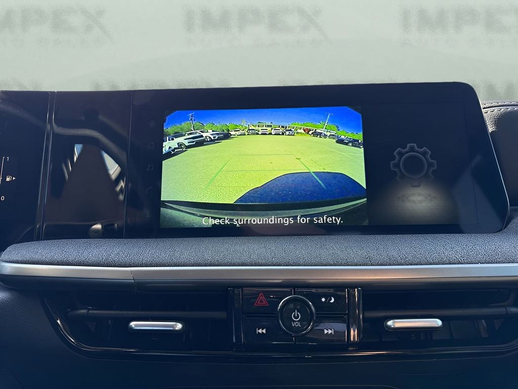 Used 2025 Nissan Kicks SV FWD image 17