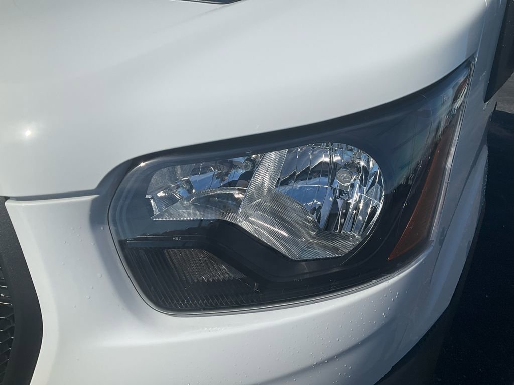 New 2026 Ford Transit 250 148 Medium Roof image 9
