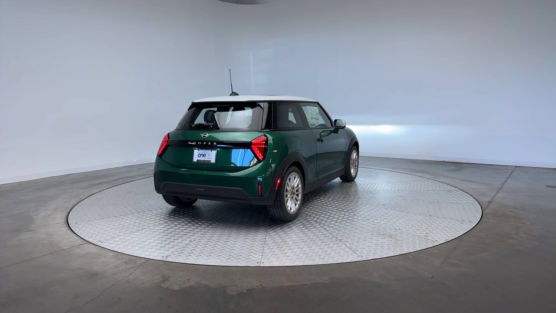 Used 2026 MINI Cooper 2-Door Hardtop FWD image 2