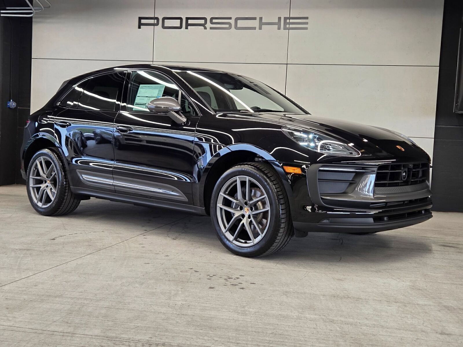 Certified 2026 Porsche Macan Turbo AWD/4WD image 30