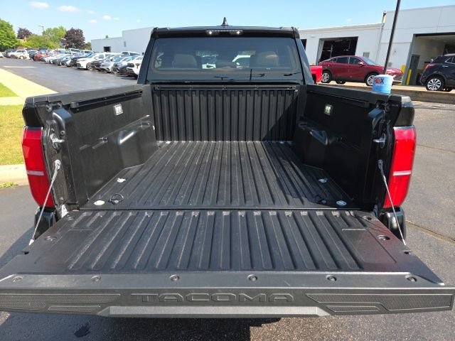 Used 2026 Toyota Tacoma SR5 AWD/4WD image 23