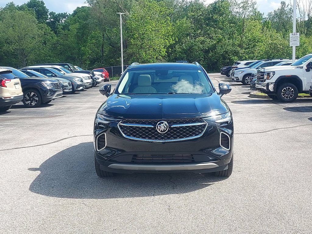Used 2023 Buick Envision Avenir AWD/4WD image 2