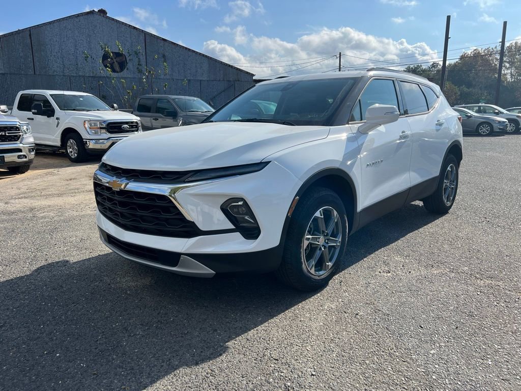 New 2026 Chevrolet Blazer LT image 3