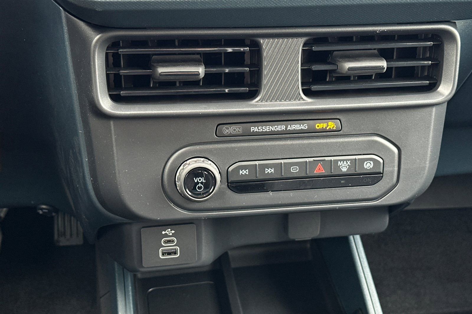 New 2026 Ford Maverick XL image 18