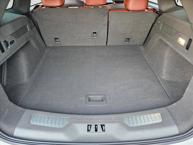 Used 2024 Lincoln Nautilus Black Label w/ Jet Appearance Package (87T) AWD/4WD image 6