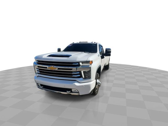 Used 2022 Chevrolet Silverado 3500 High Country w/ Technology Package image 3