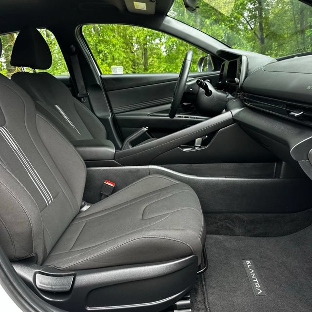 Certified 2025 Hyundai Elantra Sport FWD image 20