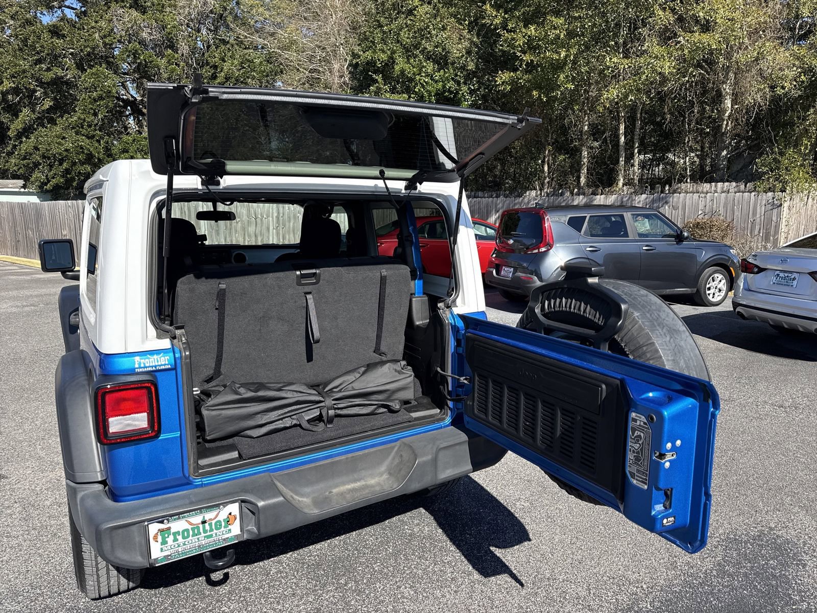 Used 2021 Jeep Wrangler Islander image 29