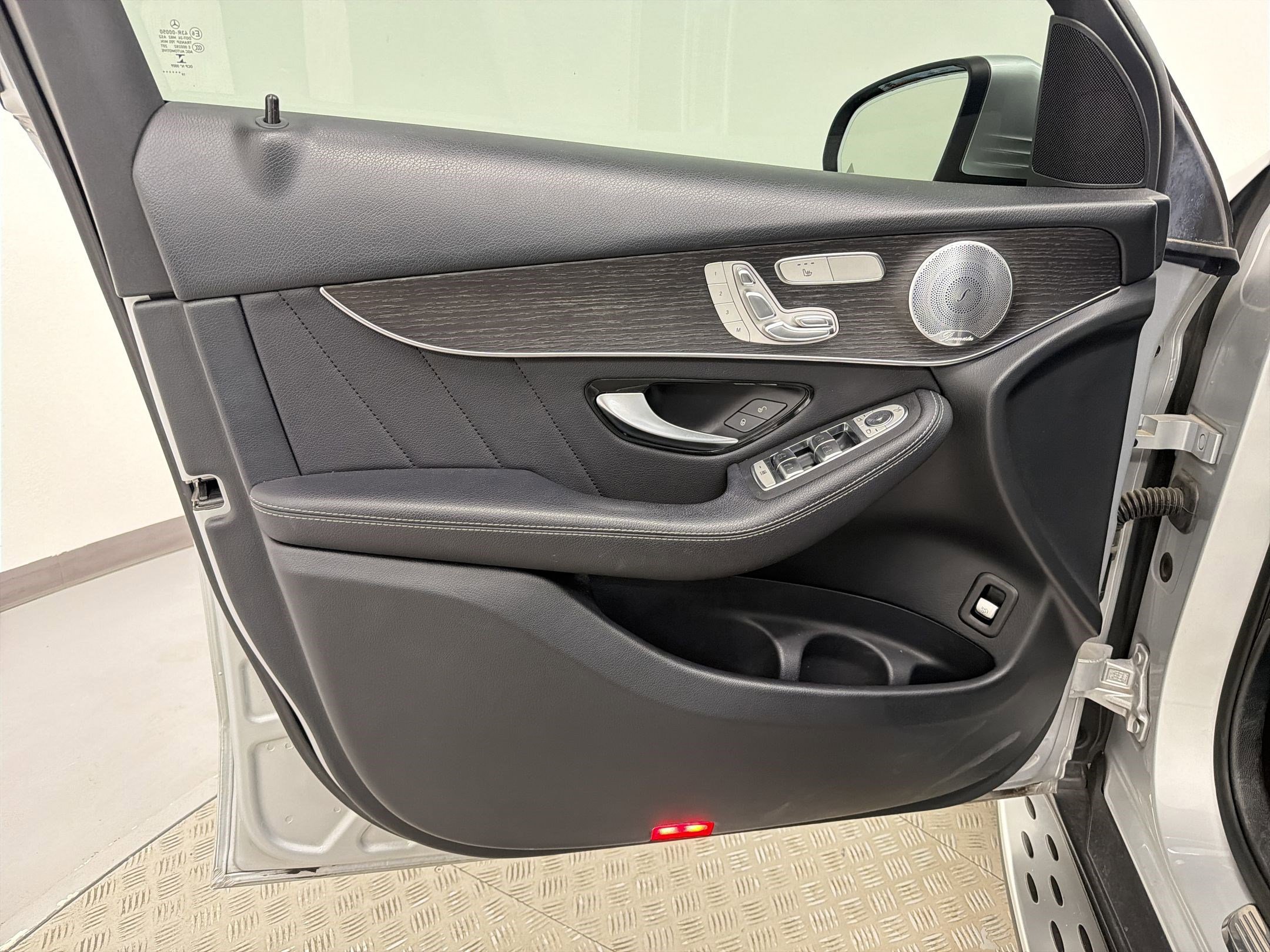 Used 2020 Mercedes-Benz GLC 300 4MATIC Coupe image 12