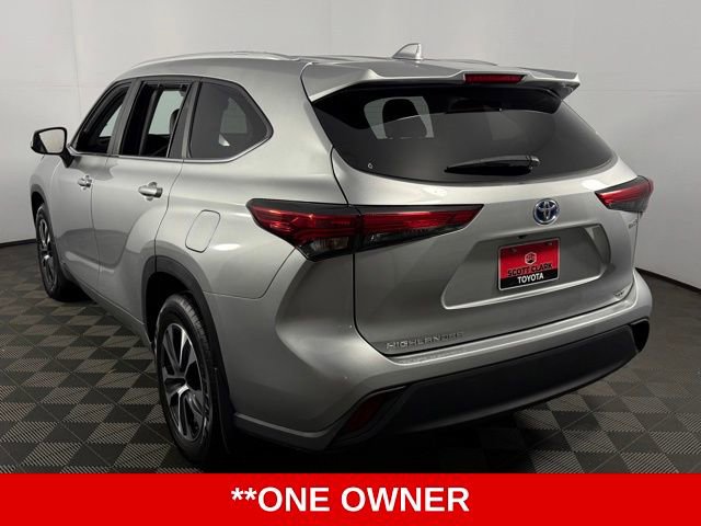 Used 2023 Toyota Highlander XLE image 6