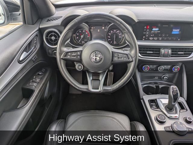 Used 2023 Alfa Romeo Stelvio Veloce image 18