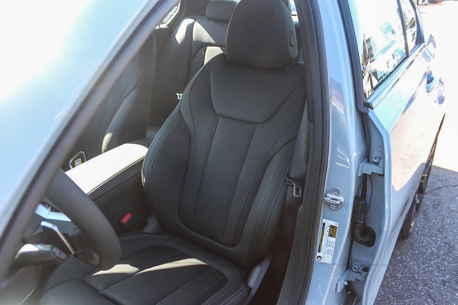 New 2026 BMW 330i Sedan w/ M Sport Package RWD image 26