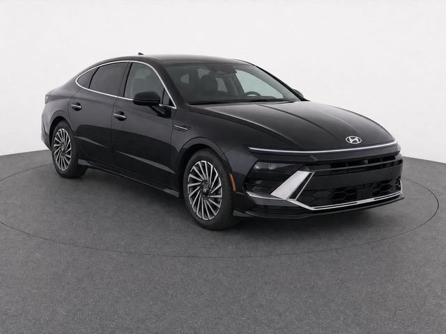 Certified 2025 Hyundai Sonata Limited FWD image 3