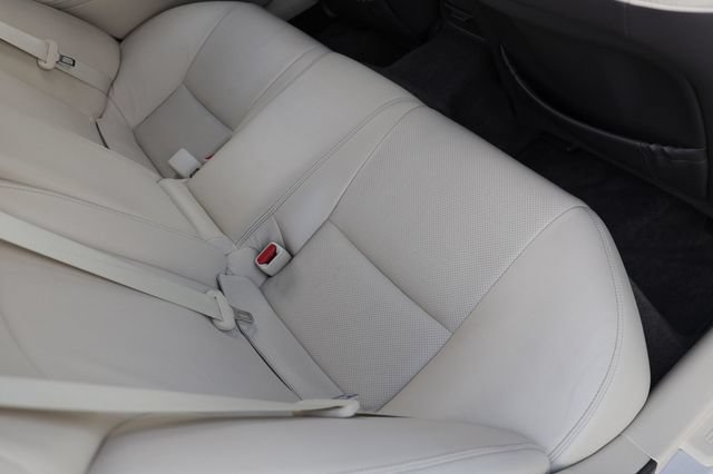 Used 2010 Lexus IS 250 w/ Preferred Accessory Package RWD image 15