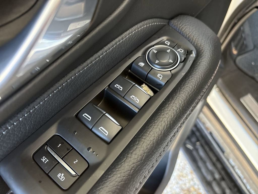 Certified 2022 GMC Yukon XL Denali image 23