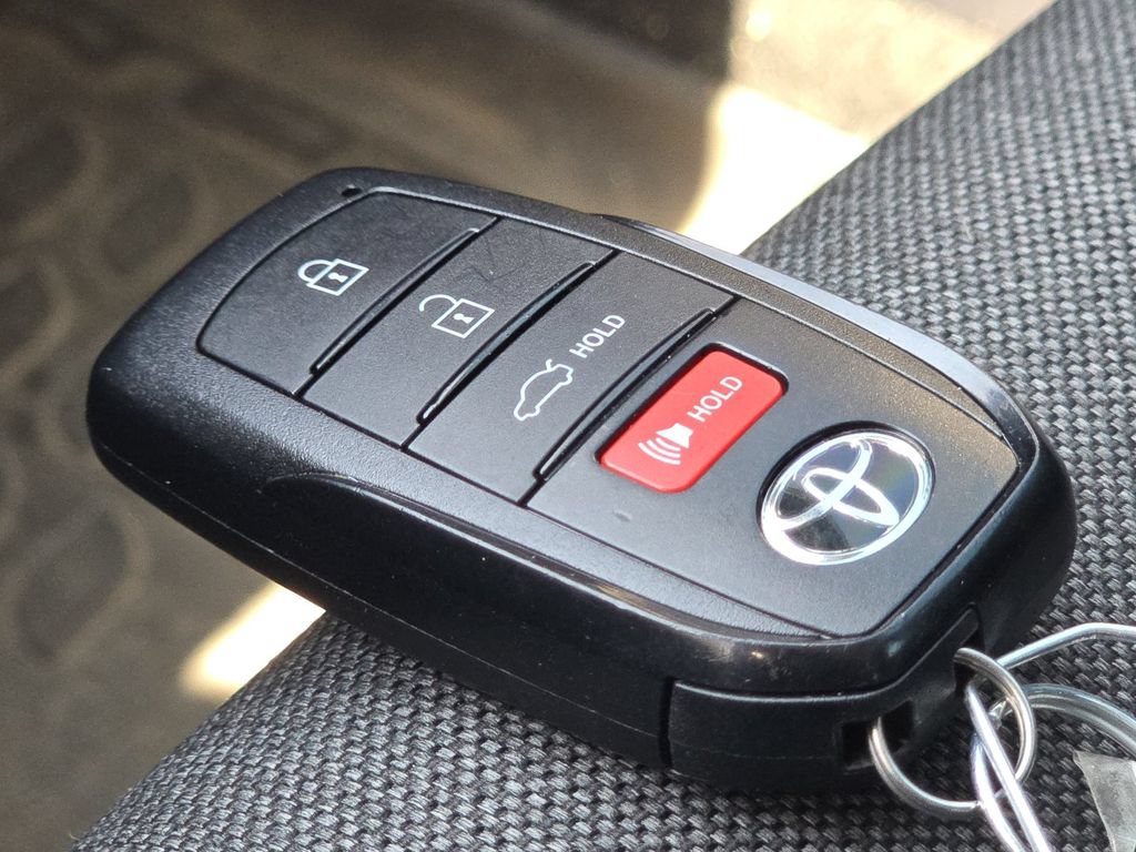 Used 2025 Toyota Camry LE w/ Convenience Package AWD/4WD image 33