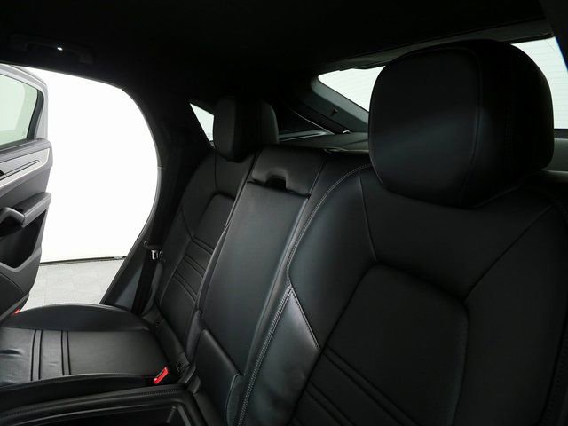 Certified 2024 Porsche Cayenne Turbo GT AWD/4WD image 22