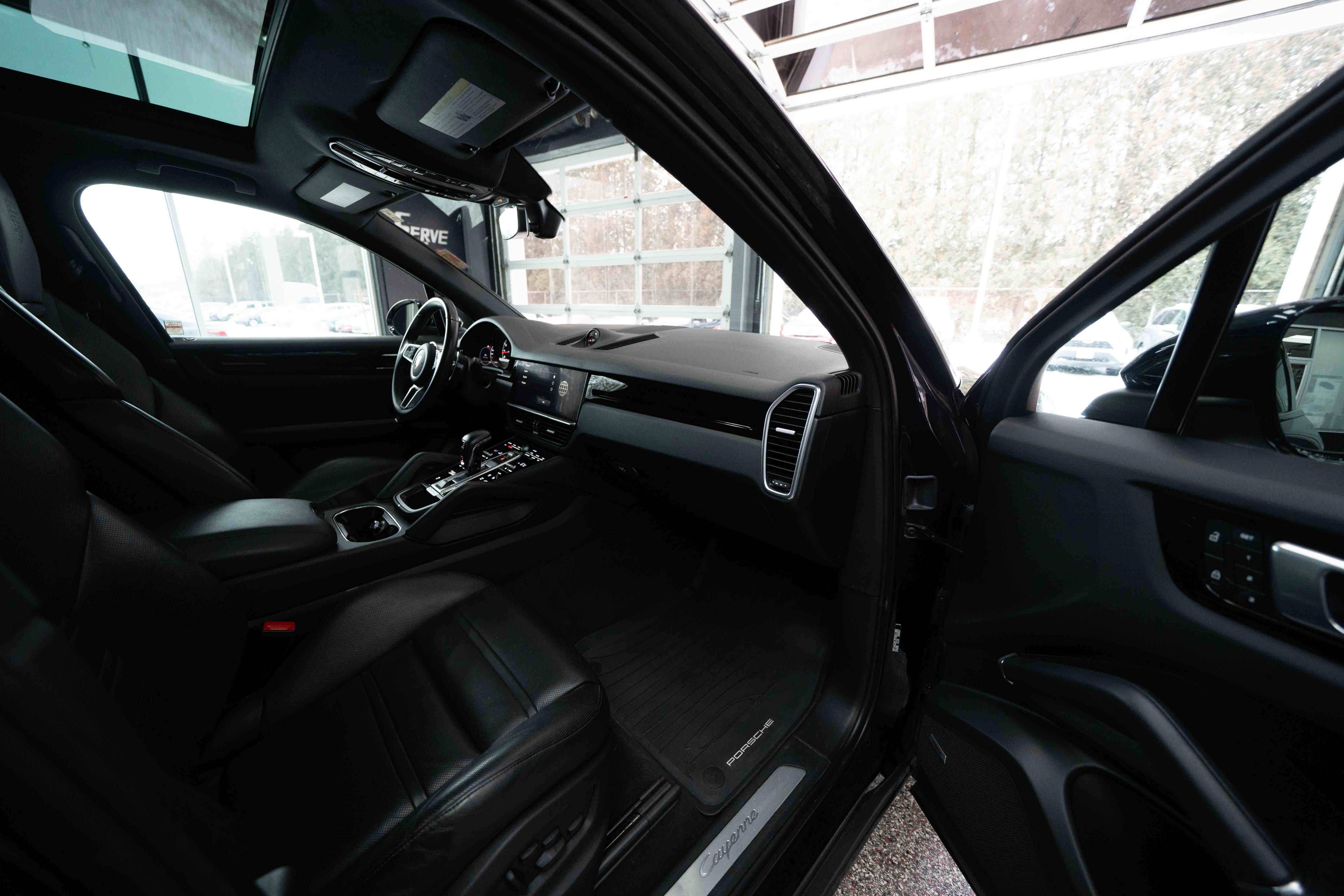 Used 2023 Porsche Cayenne image 26