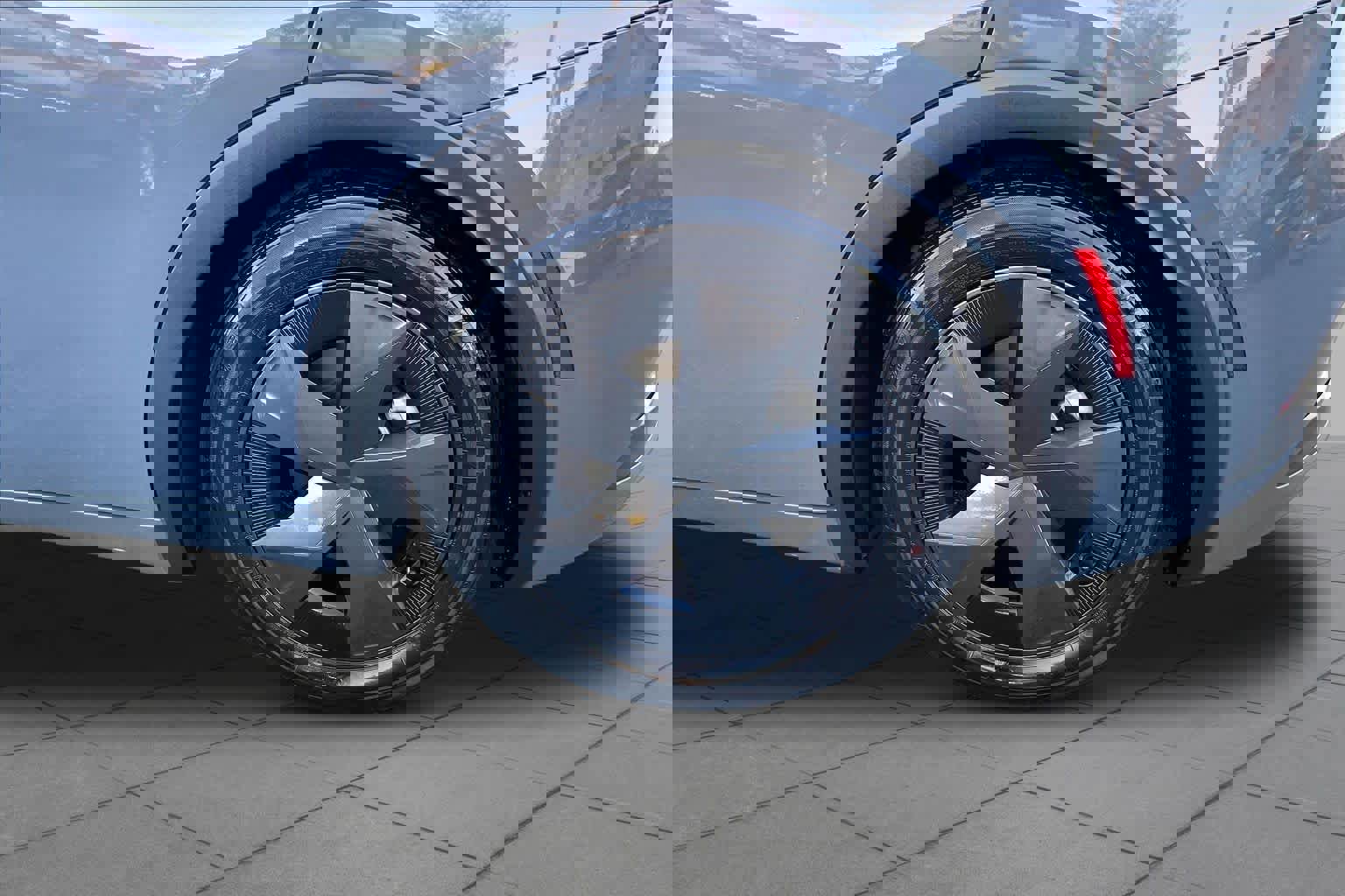 Used 2025 Toyota Prius LE FWD image 11