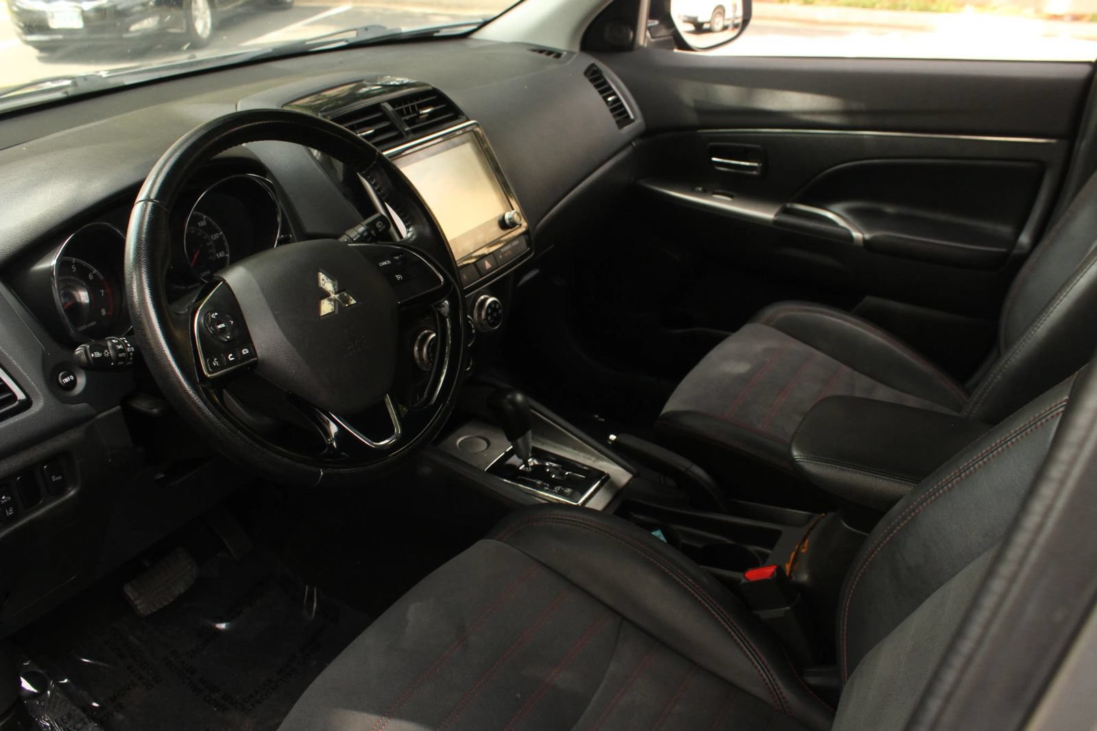 Used 2022 Mitsubishi Outlander Sport SE FWD image 13