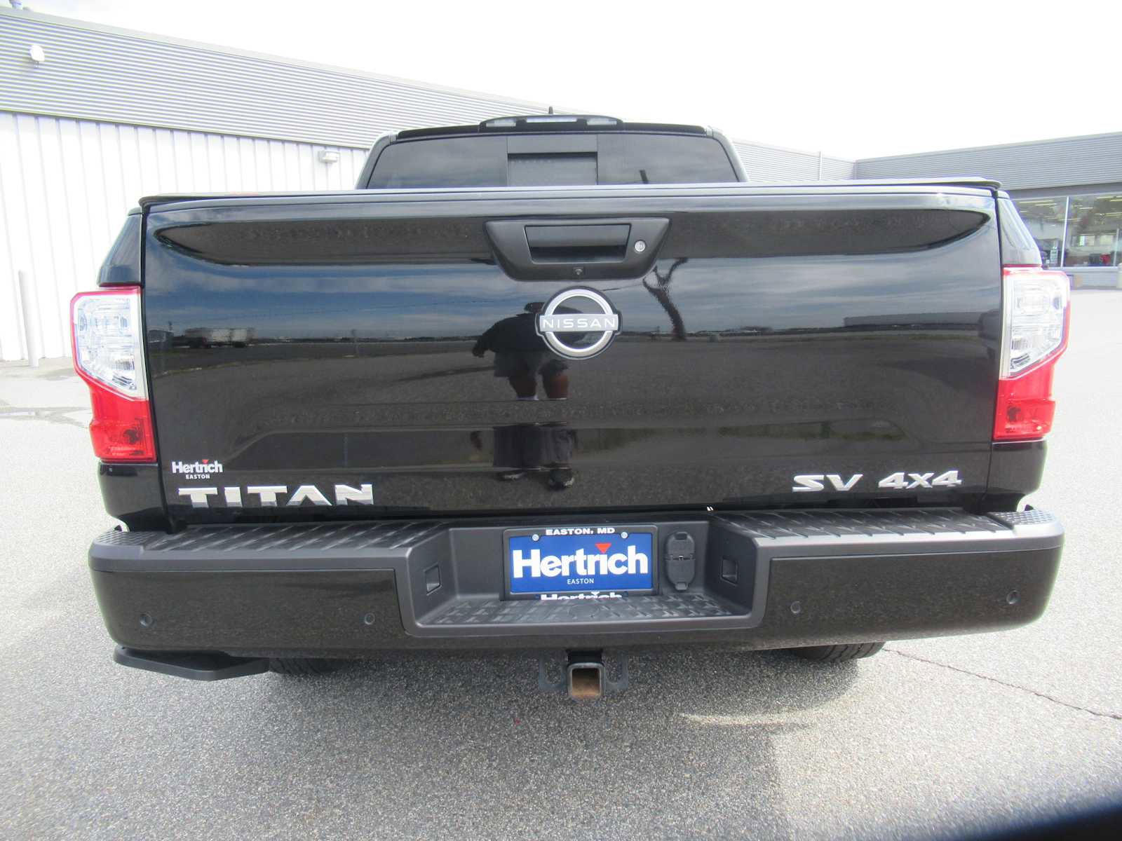 Used 2023 Nissan Titan SV w/ Accessory Utility Package image 6