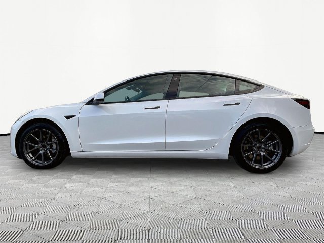Used 2021 Tesla Model 3 Standard Range Plus RWD image 8