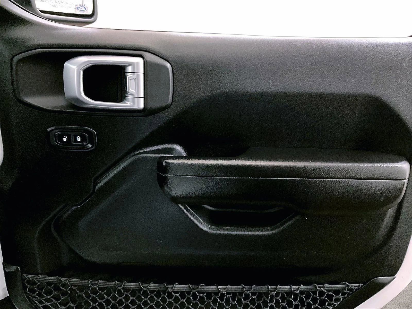 Used 2018 Jeep Wrangler Unlimited Sport S image 23