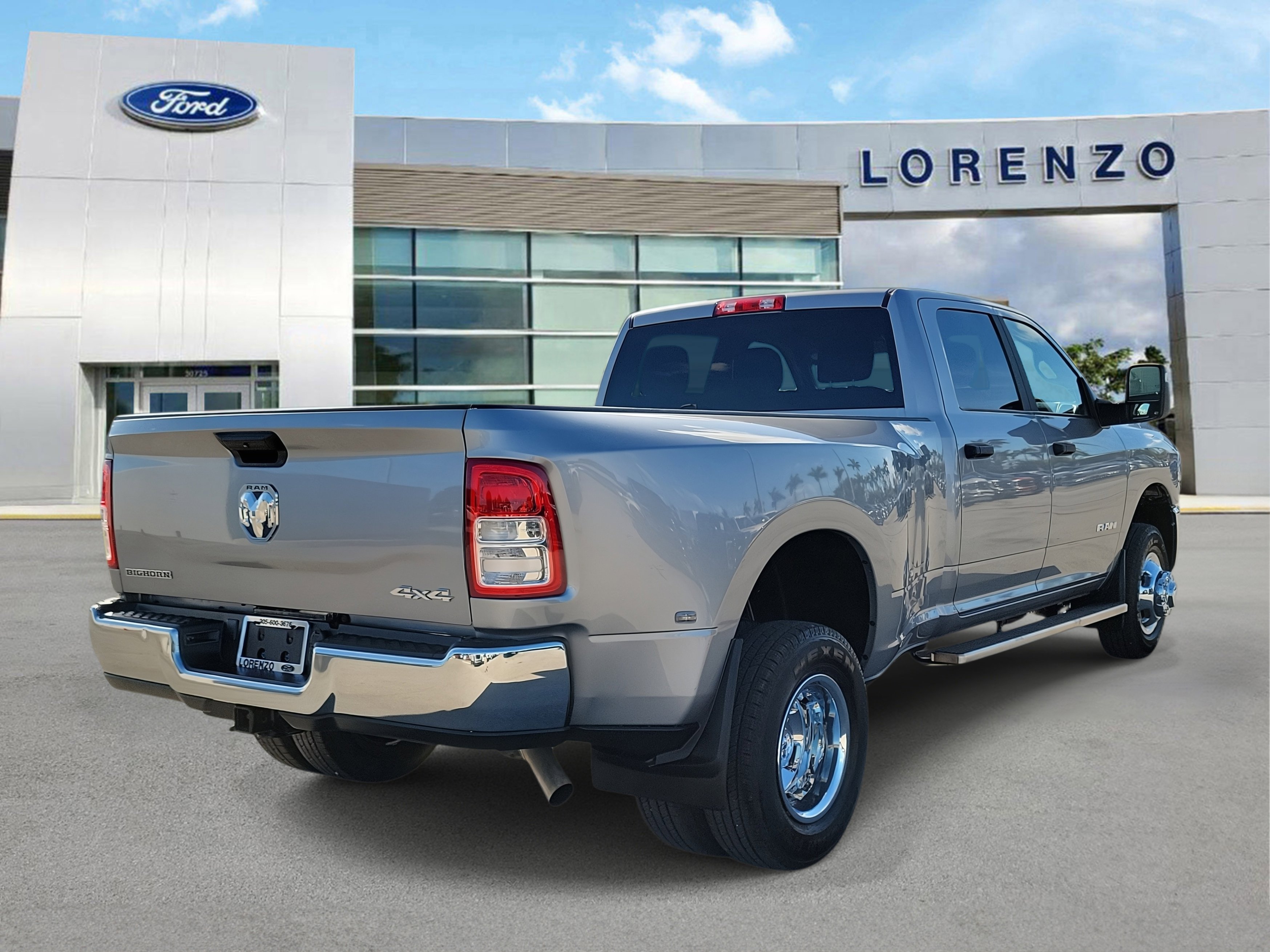Used 2024 RAM 3500 Big Horn image 5