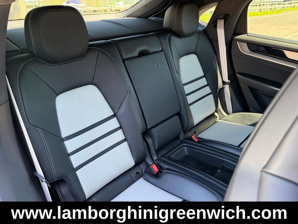 Used 2024 Porsche Cayenne Turbo GT AWD/4WD image 47