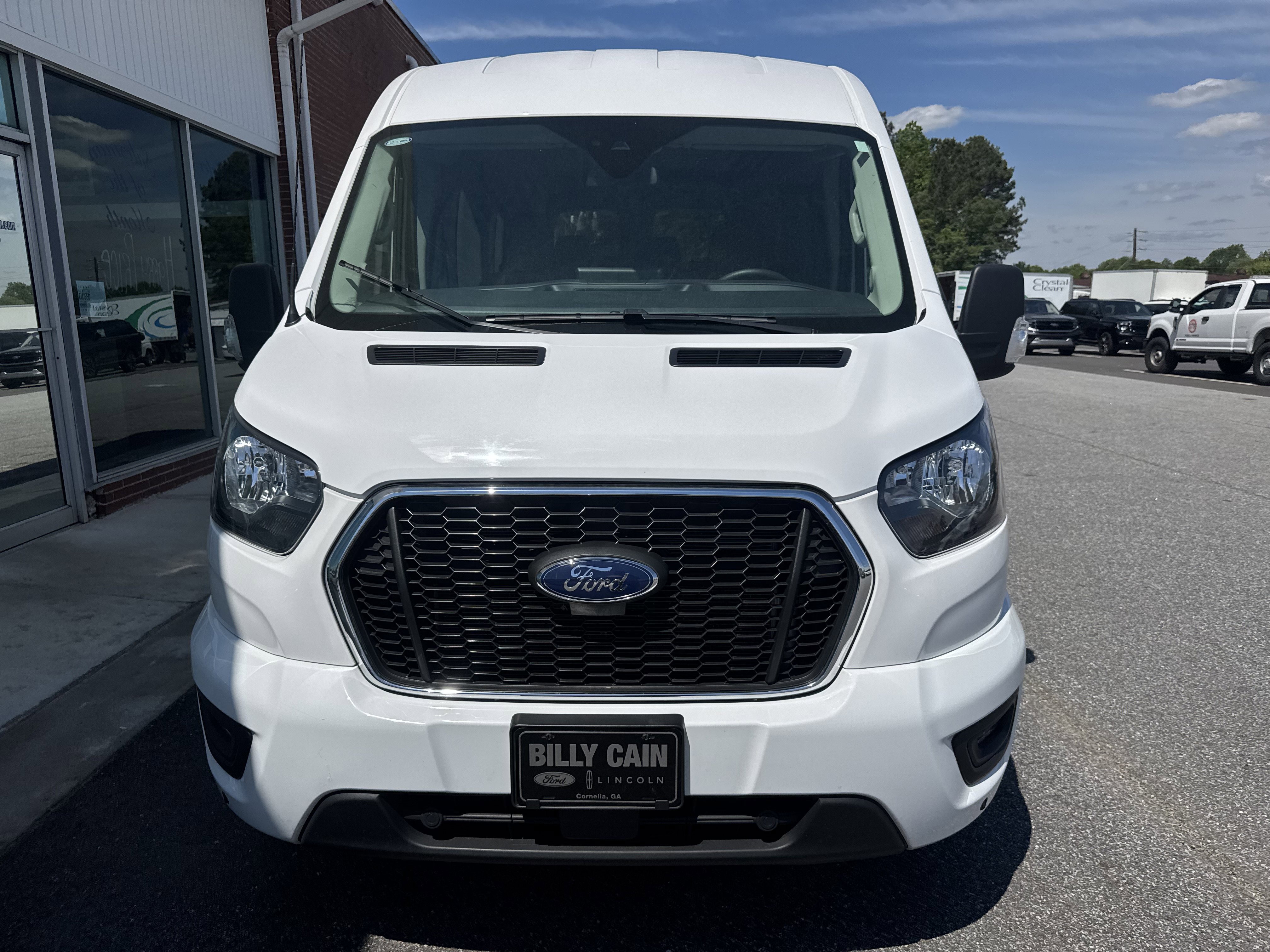 Used 2024 Ford Transit 350 XLT RWD image 4