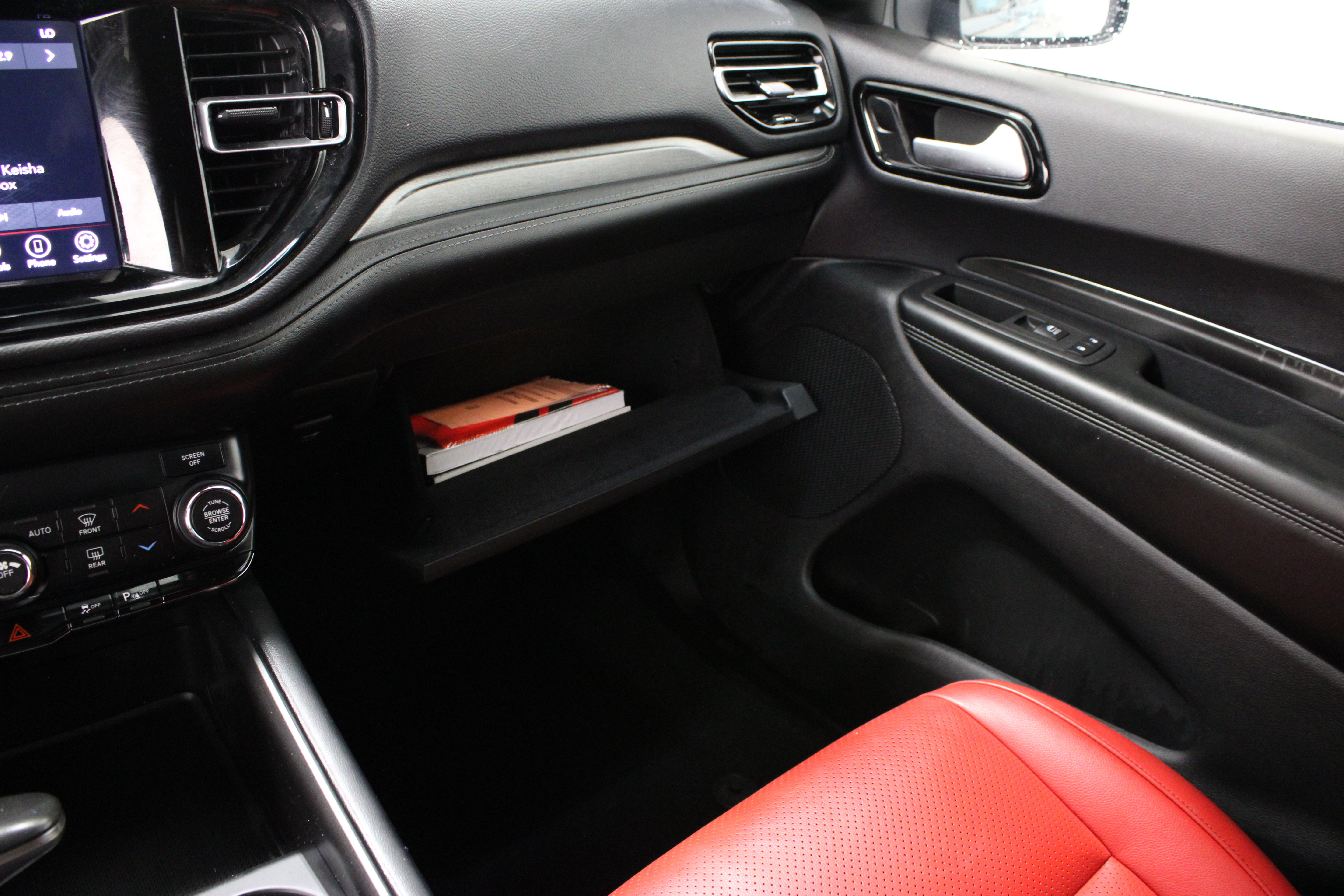 Used 2023 Dodge Durango SXT Launch Edition RWD image 23