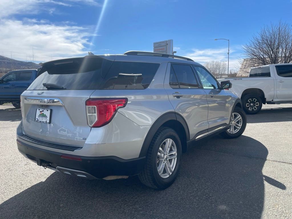 Used 2020 Ford Explorer XLT w/ Equipment Group 202A image 7