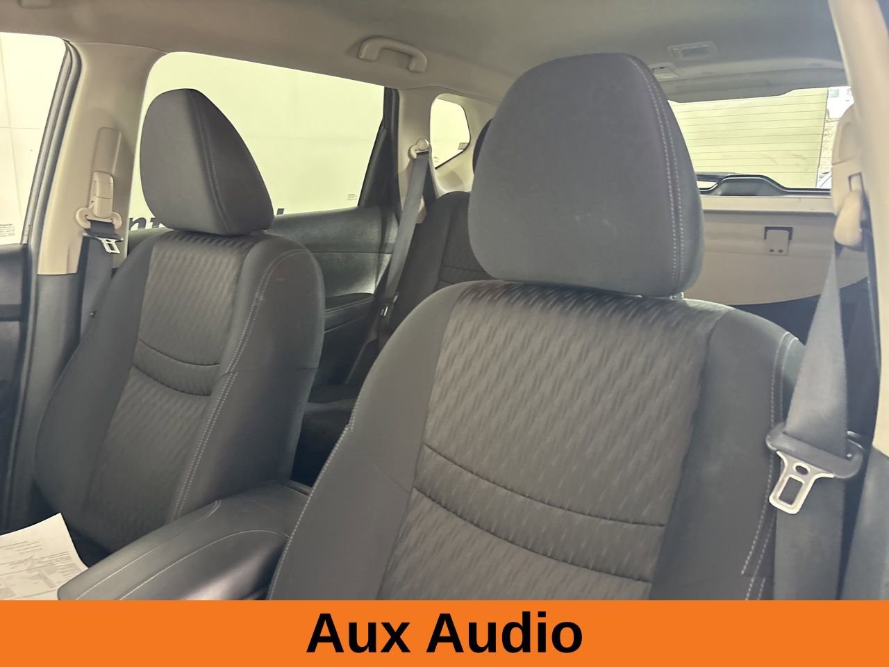 Used 2018 Nissan Rogue SV w/ Premium Package image 11