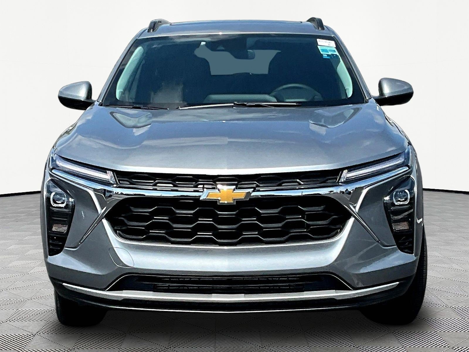 New 2026 Chevrolet Trax LT w/ Sunroof Package FWD image 2