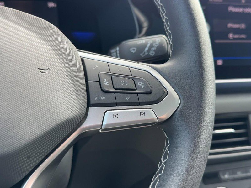 Used 2022 Volkswagen Taos SE image 17