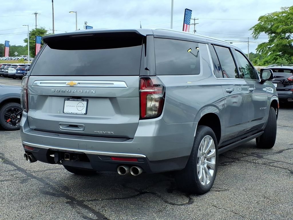 Used 2023 Chevrolet Suburban Premier AWD/4WD image 3