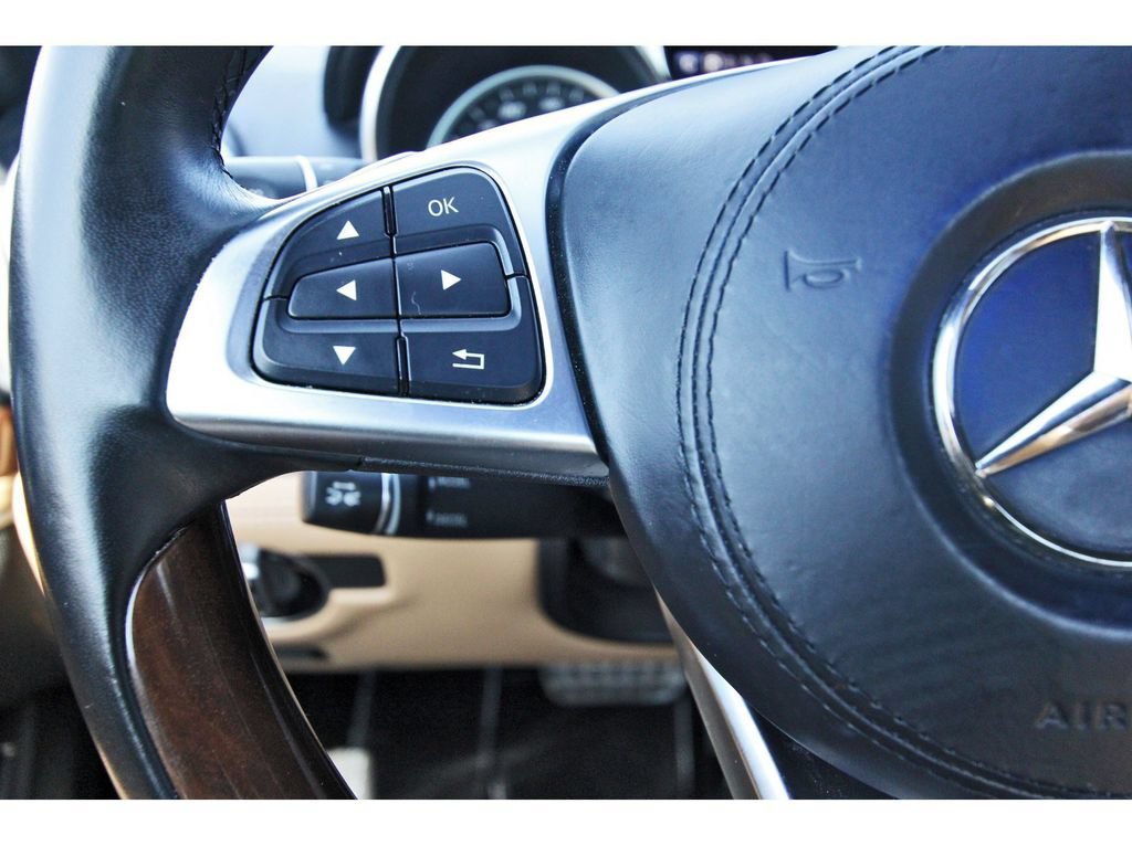 Used 2017 Mercedes-Benz SL 550 image 18