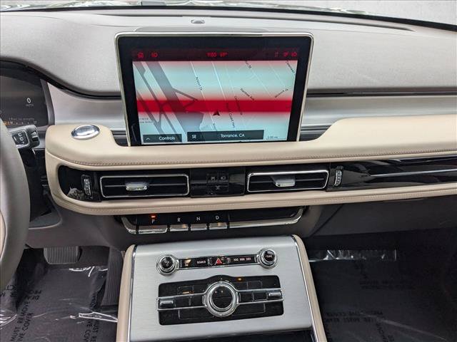 Used 2023 Lincoln Aviator AWD w/ Class IV Trailer Tow Package image 13