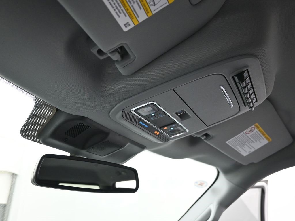 New 2026 Ford F250 Lariat w/ Chrome Package image 25