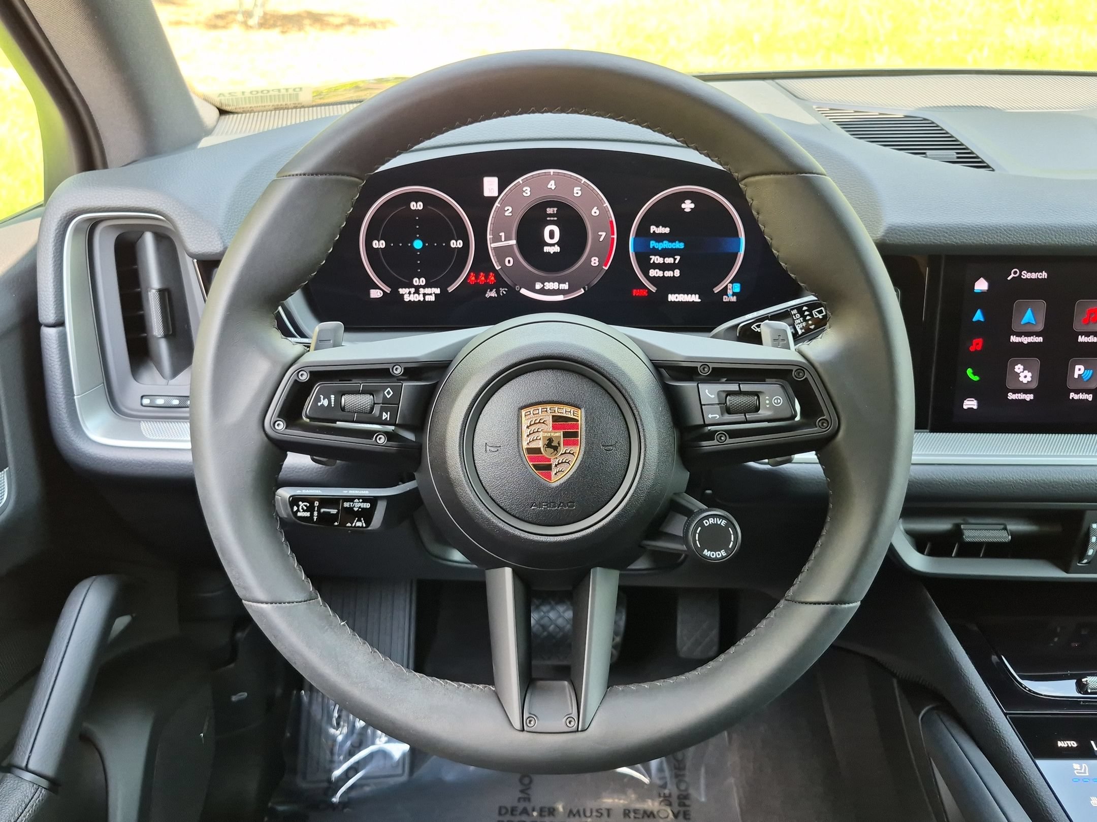 Certified 2024 Porsche Cayenne AWD/4WD image 8