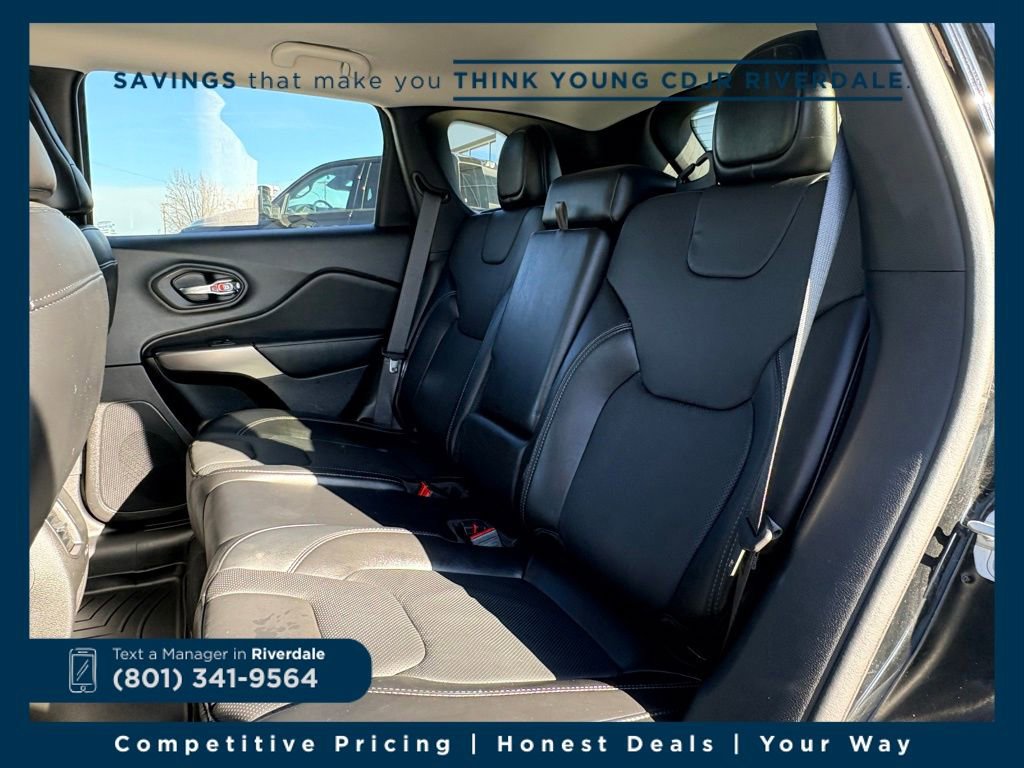 Used 2021 Jeep Cherokee Latitude Lux w/ Comfort/Convenience Group image 13